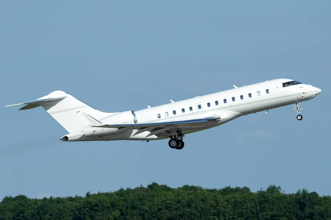 Bombardier Global 5000 exterior