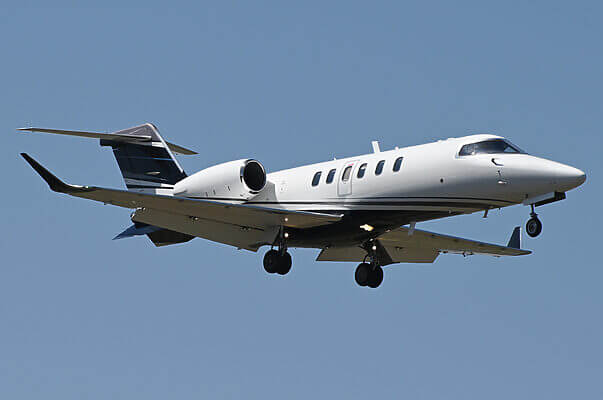 Bombardier Learjet 70-resized