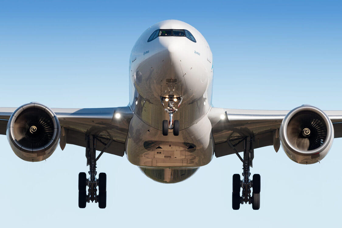 charter aircraft evacuating passenger from middle east crisis 2026